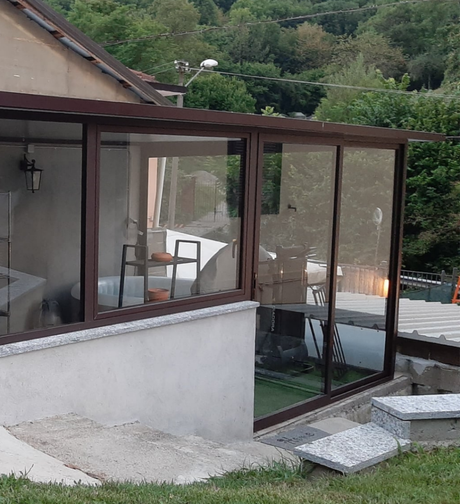 veranda in alluminio esterna